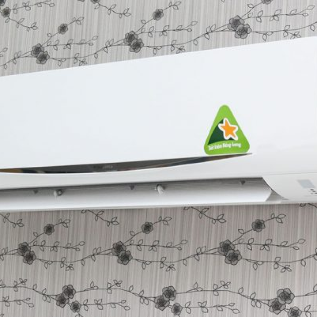 Điều hòa Daikin Inverter 20500 BTU FTKC60QVMV