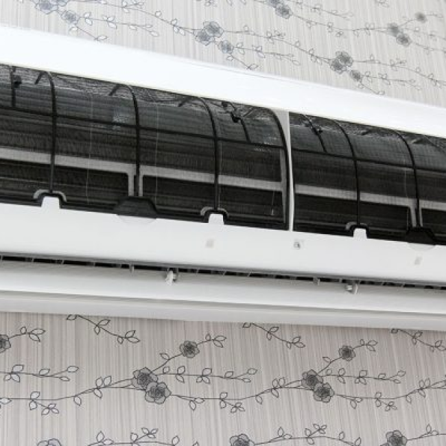 Điều hòa Daikin Inverter 20500 BTU FTKC60QVMV